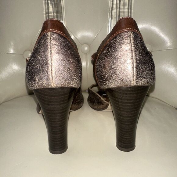 Vintage Twenty-One T-Strap Brown Gold Leather Sandals Heel Shoes Size 7 - Picture 7 of 11